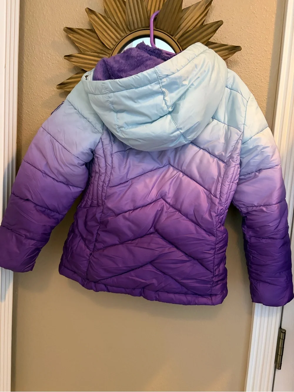 Snozu Girls Purple and Blue Ombrea Winter Puffer Ski Coat size 5 New Condition!